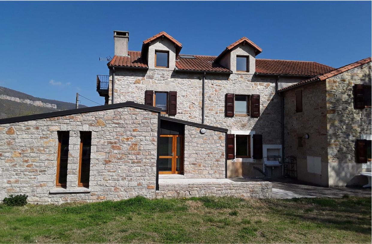 Auberge De Jeunesse Hi Millau La Maladrerie Buitenkant foto